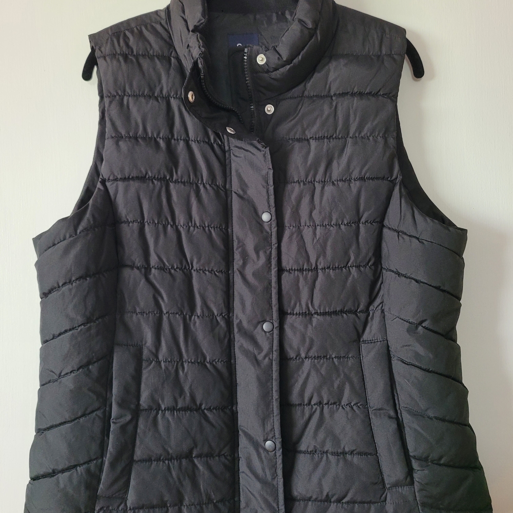 GAP Black Quilted Vest